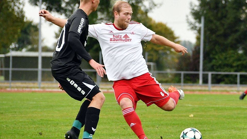 Beim Spiel in Jetzendorf sprang Maximilian Lutz als Spielertrainer des SV Mering ein. Dauerhaft wird er diese Rolle nicht einnehmen, zumal er mit dem Karriereende liebäugelt.