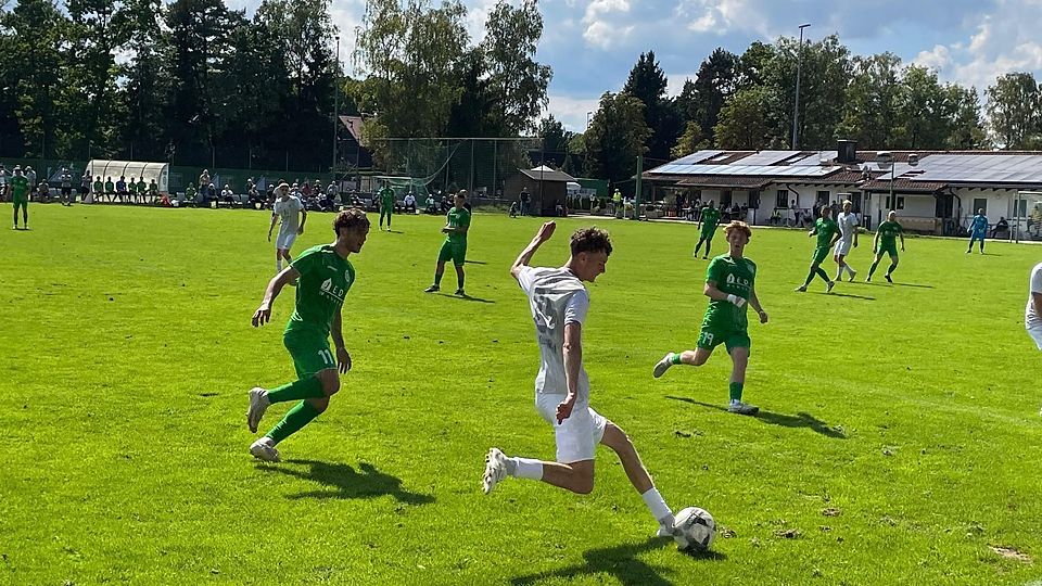 Undankbares Ergebnis: Der TuS, hier mit Maximilian Avril am Ball, war dem SV Waldperlach lange überlegen.