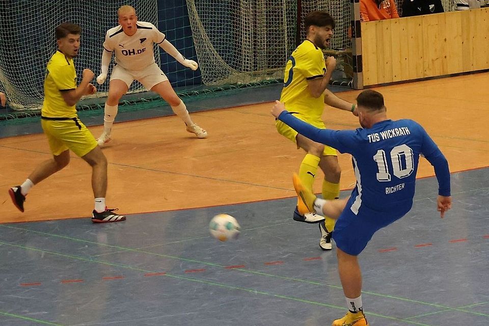 Am 21. Dezember geht es in Mönchengladbach schon in der Halle los.