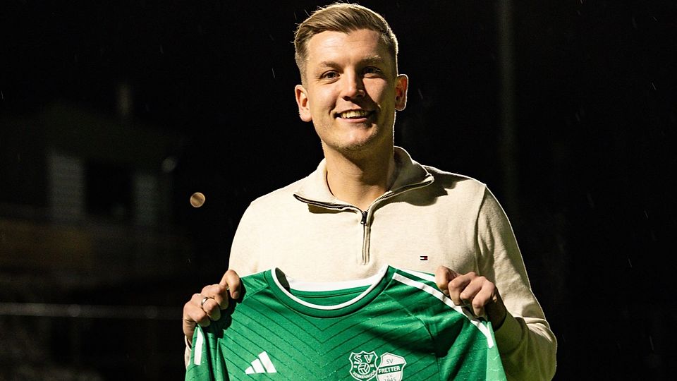 Ungewohnt: Christopher Hennes trägt bald das Trikot eines Bezirksligisten.