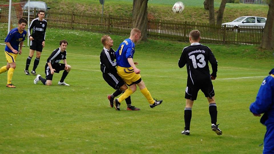 Ummendorf (in schwarz) siegte in der Vorwoche gegen den HSC II mit 4:2   (F. Vivien Stoll)