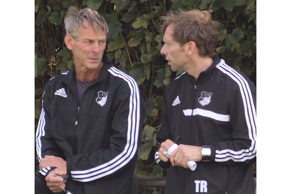 VfR Horsts Trainer Lars Lühmann (rechts)  bekam mit Fank Schlüter (zuvor Sportfreunde Itzehoe) einen neuen Co-Trainer an die Seite gestellt. Foto:gs