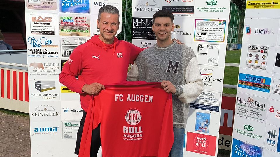  links Trainer Marco Schneider, rechts Daniels Ontuzans