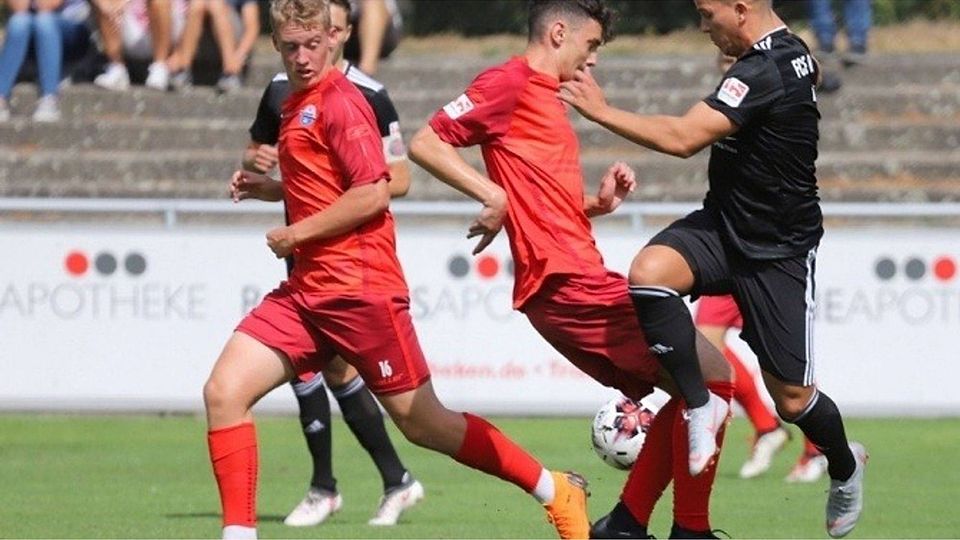 Nächste Chance: Die Paderborner U21 um Oliver Schindler (l.) und Dardan Karimani möchte am Sonntag gegen Gievenbeck die ersten Punkte einfahren. F: Krebs