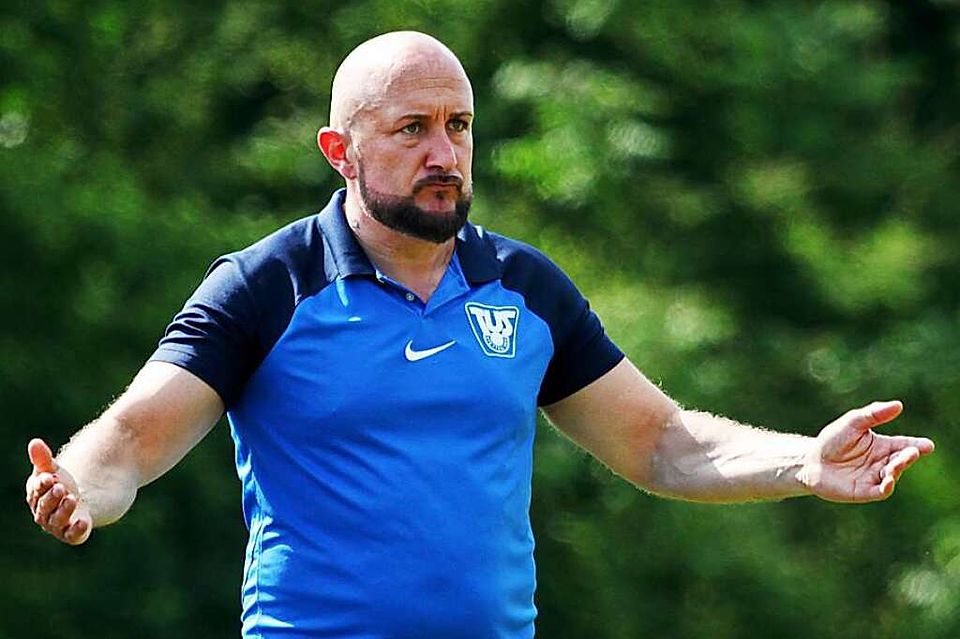 „Nehme das zur Kenntnis“: Sascha Müller, Trainer TuS Lörrach-Stetten  | Foto: Matthias Konzok
