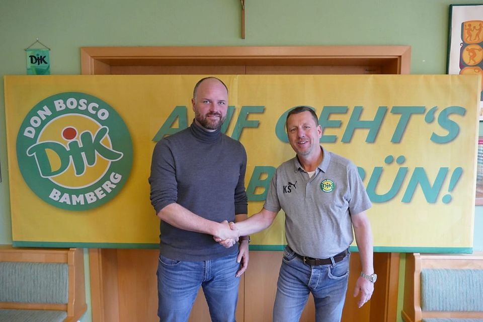 Abteilungsleiter Klaus Schmidt (rechts) begrüßt Markus Fischer in Wildensorg.