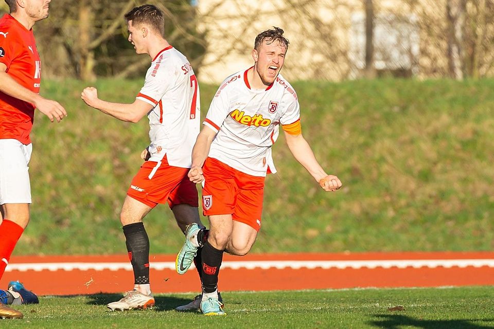 Julian Ziegler, Ex-Kapitän des SSV Jahn II in der Bayernliga, jubelt künftig für den FSV Steinsberg.