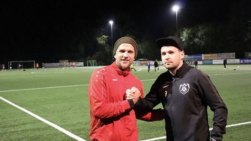 Gehen mit gegenseitigem Respekt ins Derby: Die beiden Spielführer Davor Ilic (l.) von RW Kirchlengern und Christian Fahrnow vom Gastgeber BV Stift Quernheim.