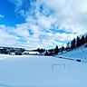 Das historische Fellberg-Stadion in Steinach im Wintergewand.