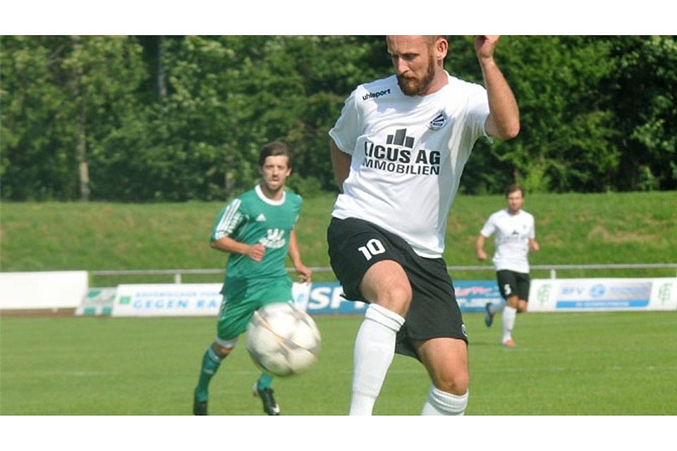 Nach einjähriger Pause ist Joachim Frey wieder da - allerdings nicht beim TSV Schwabmünchen. Der Offensivspieler lief im ersten Test für den Landesligisten SV Mering auf.   F.: Walter Brugger