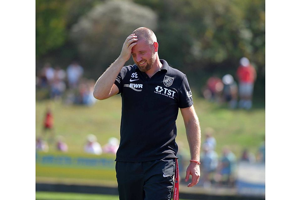 Kaum zu glauben: Wormatia-Trainer Sascha Eller ärgert sich noch immer über die vielen ausgelassenen Möglichkeiten im Heimspiel gegen Freiburg II. Kaum zu glauben: Wormatia-Trainer Sascha Eller ärgert sich noch immer über die vielen ausgelassenen Möglichkeiten im Heimspiel gegen Freiburg II.