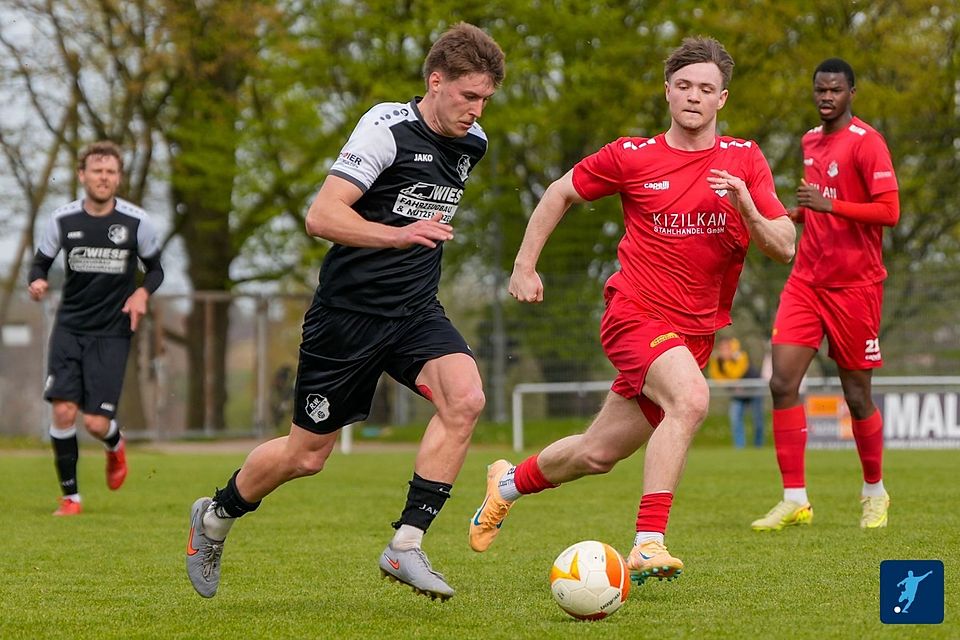 Maaslingen (in Schwarz) ist seit dem 24. August 2025 in der Liga ungeschlagen. Maaslingen (in Schwarz) ist seit dem 24. August 2025 in der Liga ungeschlagen.