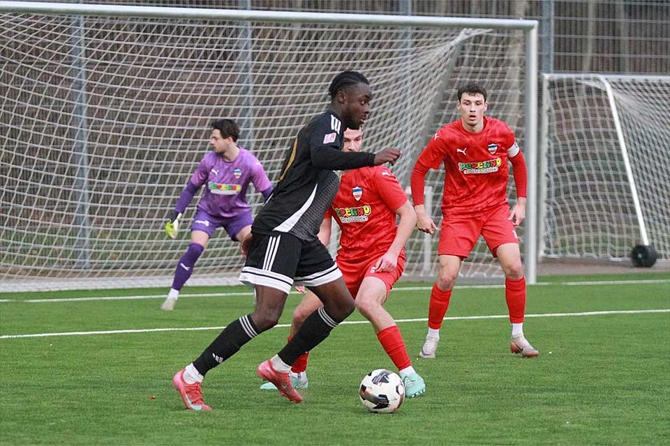 Dreifach-Torschütze Maximilian Ofosu (1. FC Phönix Lübeck II) ist Spieler des Tages.