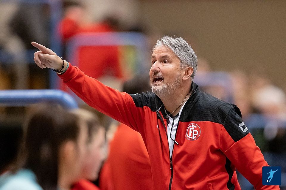 Auch der 1.FC Passau, um Coach Gerhard Kazimi möchte sich für das Endturnier qualifizieren.