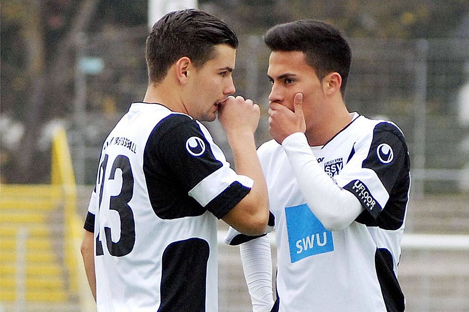 Der 20-jährige Elias Weichler (links) und der 17 Jahre alte Miguel Malheiro spielten zuletzt zusammen im Ulmer Team gegen die Stuttgarter Kickers II.	F.: Ilse Riedel