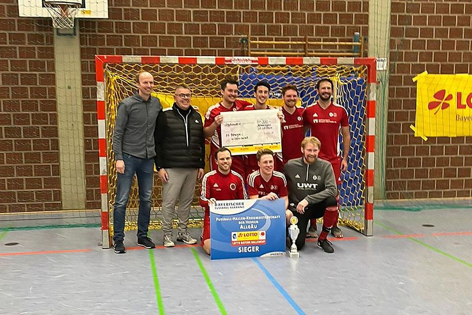 Die SG Betzigau/Wildpoldsried setzte sich erneut die Allgäuer Hallenkrone auf.