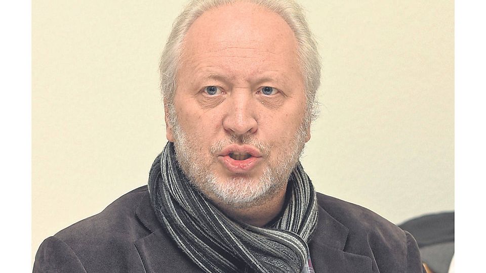 Harald Vorndran (Regionalbeauftragter des Hessischen Fußball-Verbands) hat die Elf namens Frankfurt Select aus der Taufe gehoben und geht mit seinen Schützlingen auf USA-Reise, um als Titelverteidiger am Turnier der University of North Carolina teilzunehmen.    	Foto: Archiv/privat