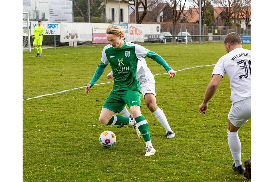 Fußball Bezirksliga TuS Holzkirchen - SV Waldperlach, Tobias Bebber