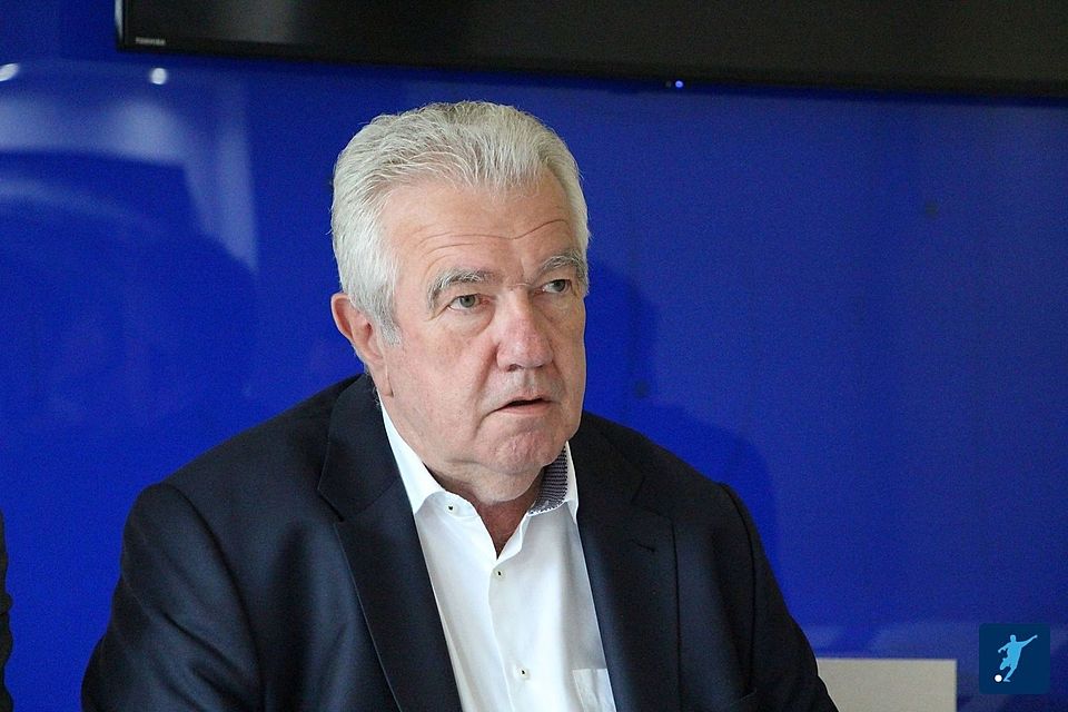Peter Frymuth bleibt an der SPitze des FVN.