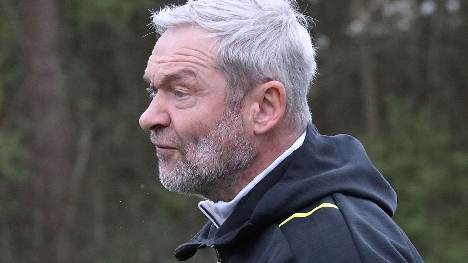 Thomas Holzapfel übernimmt in der Winterpause die SF Friedberg.