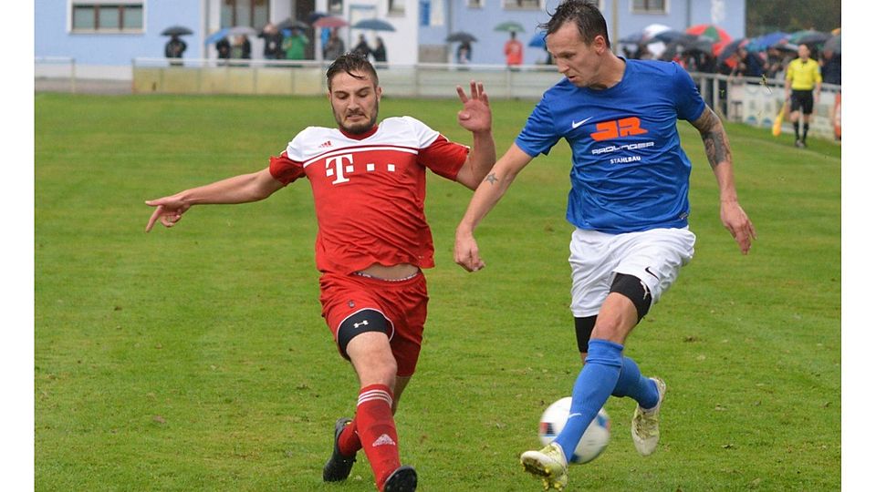 Keinen Sieger fand das Kellerduell zwischen Ettmannsdorf (li.) und Neukirchen. F: Allacher