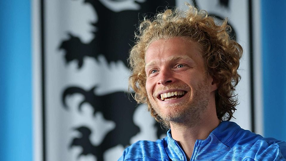 „Bald weiß-blaue Clogs“: Kapitän Jesper Verlaat (29), seit 2022 bei 1860.