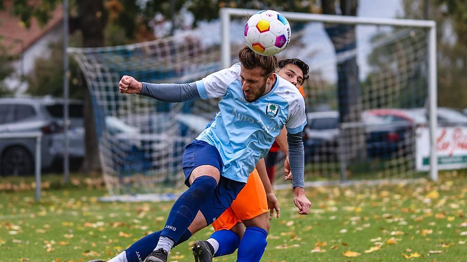 In einem Neun-Tore-Spektakel setzte sich Hohenlinden II am Ende knapp gegen Markt Schwaben II durch.