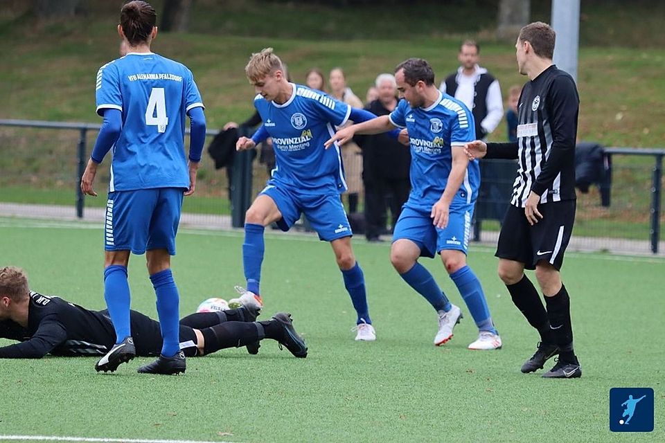 Ein wichtiger Sieg für Alemannia Pfalzdorf. Ein wichtiger Sieg für Alemannia Pfalzdorf.