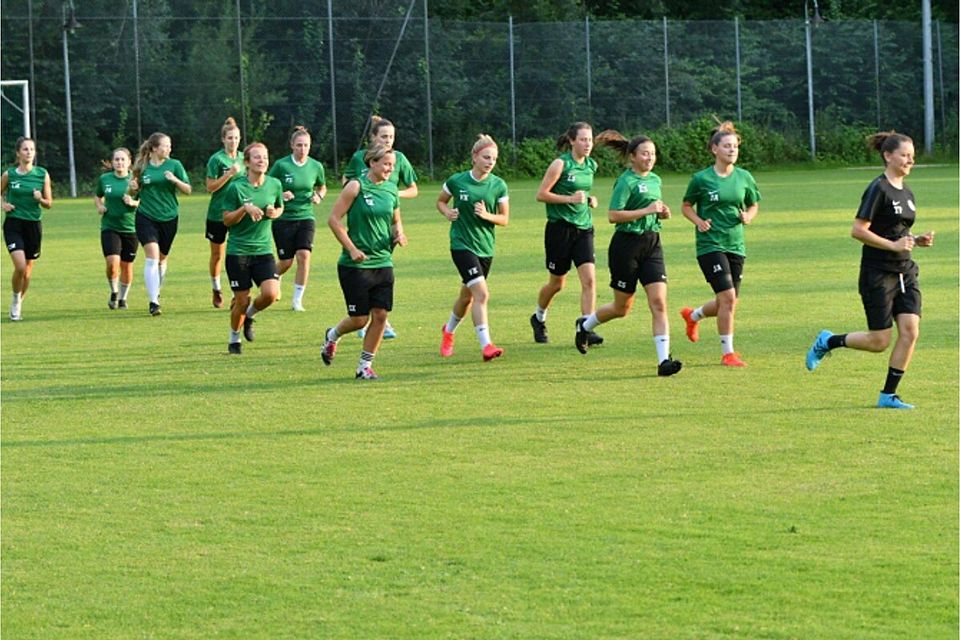 Die Frauen des FC Forstern verlieren ihr erstes Saisonspiel gegen den FFC Wacker München.