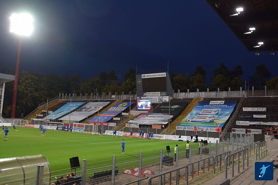 Von einer Fertigstellung ist die grotenburg offenbar nach wie vor zu weit entfernt, um dort heikle Spiele auszutragen. Von einer Fertigstellung ist die grotenburg offenbar nach wie vor zu weit entfernt, um dort heikle Spiele auszutragen.