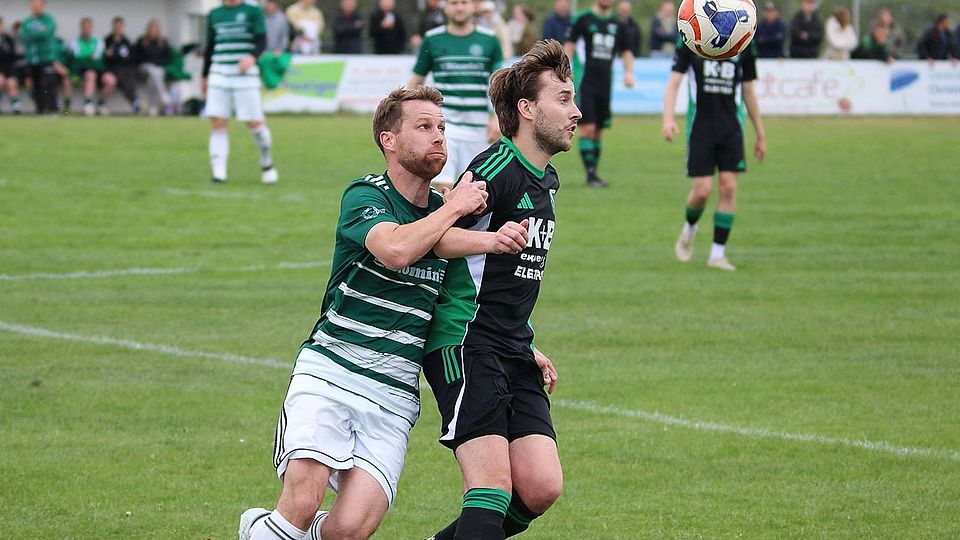 Der SV Obertrübenbach (rechts) steht dicht vor der direkten Rückkehr in die Kreisliga.