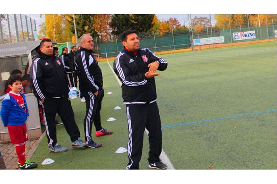 Die Bank von Türkspor Mannheim hat in dieser Saison reichlich Spaß am Spiel der eigenen Mannschaft. F: Adnan Kahraman