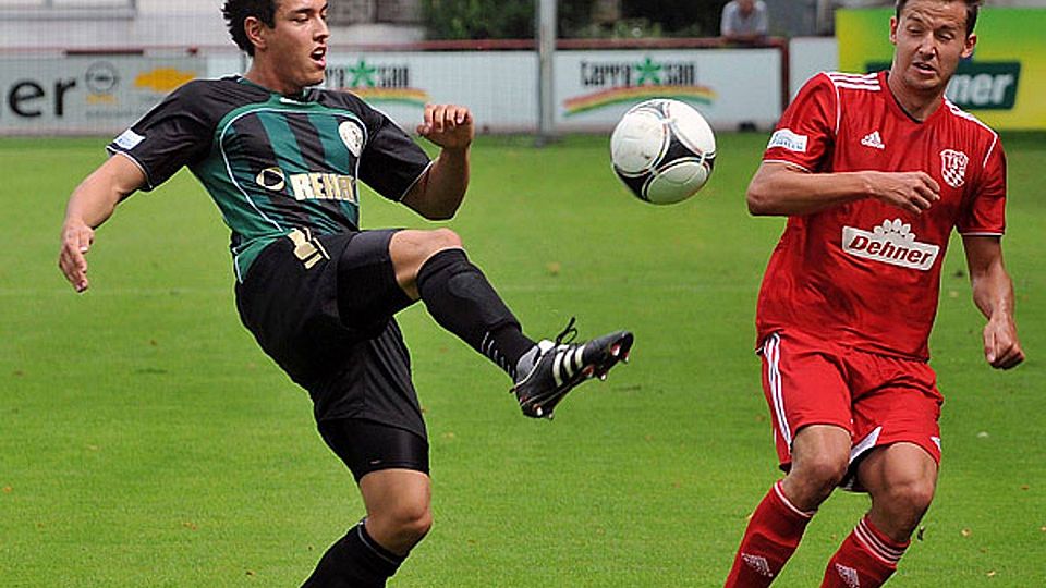 Ken Kishimoto (li.) für den SCE am Ball: 23 Regionalliga-Einsätze absolvierte der Defensivmann im Saisonverlauf. F: Jung