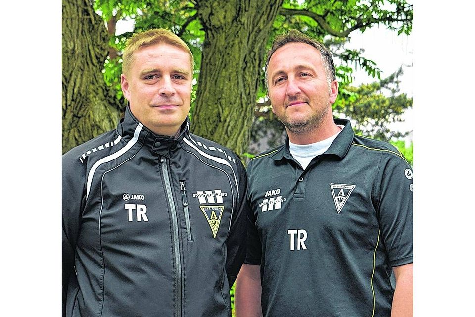 Bleiben den Frauen der Alemannia auch in der Regionalliga treu: Dietmar Bozek (links) und sein Co-Trainer Samir Bilalagic. Foto: Annika Kasties