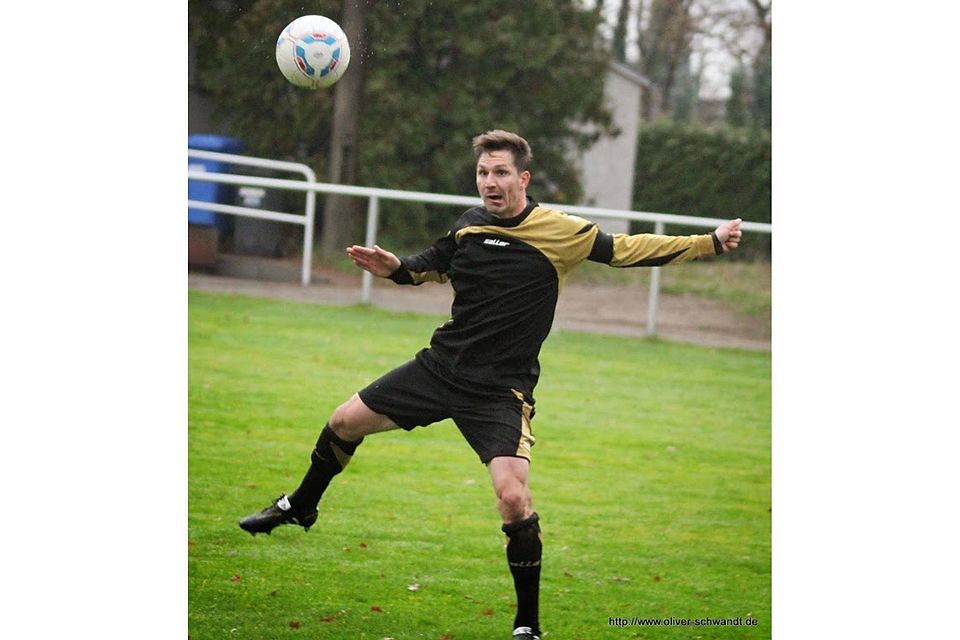 Wird wahrscheinlich das Derby morgen verpassen: Empor-Kapitän Danny Noak. Wird wahrscheinlich das Derby morgen verpassen: Empor-Kapitän Danny Noak.