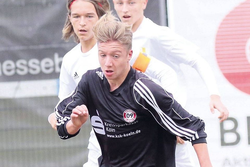Phil Kramer (vorn) erzielte den Ausgleich für die B-Jugend des SV Bergisch Gladbach 09 gegen Viktoria Köln.