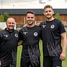 Top-Trainer-Trio (v.l.): FCH-Coach Andreas Ostermair und die beiden Neuzugänge und spielende Co-Trainer Tobias Paulus und Sammy Hawkins.
