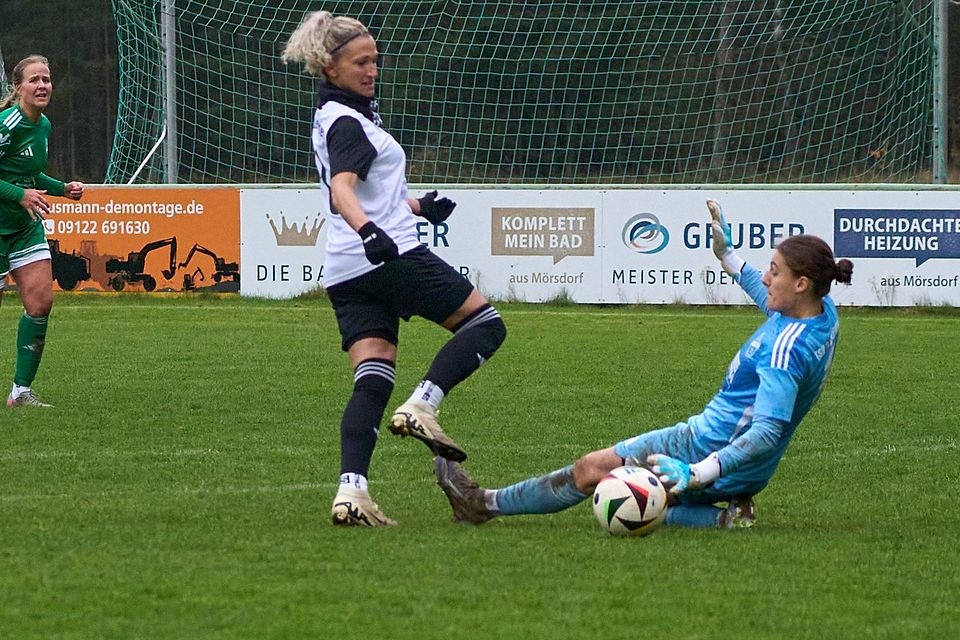 Christina Heri trifft mit ihrem ersten Ballkontakt zum 2:0 für Leerstetten