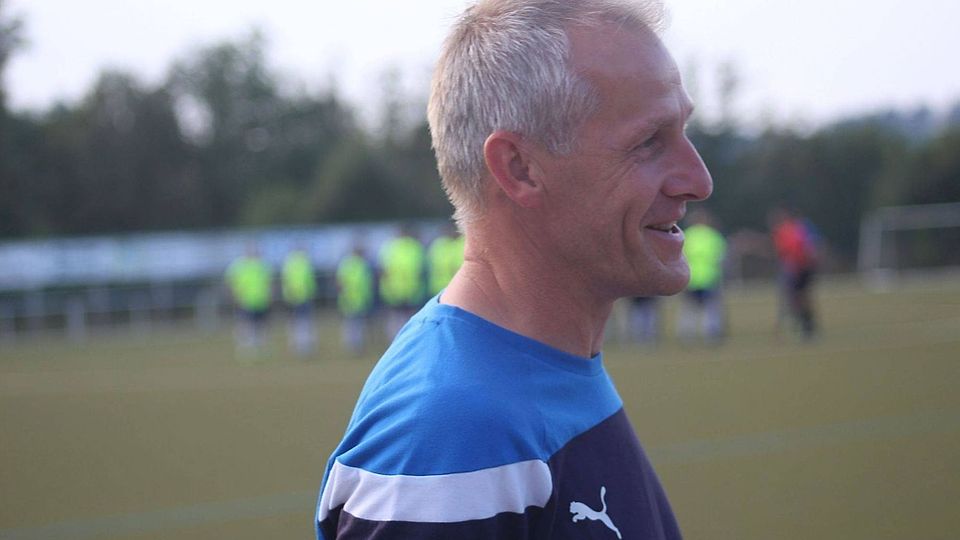Uwe Krämer bleibt Trainer des TuS Eisern.