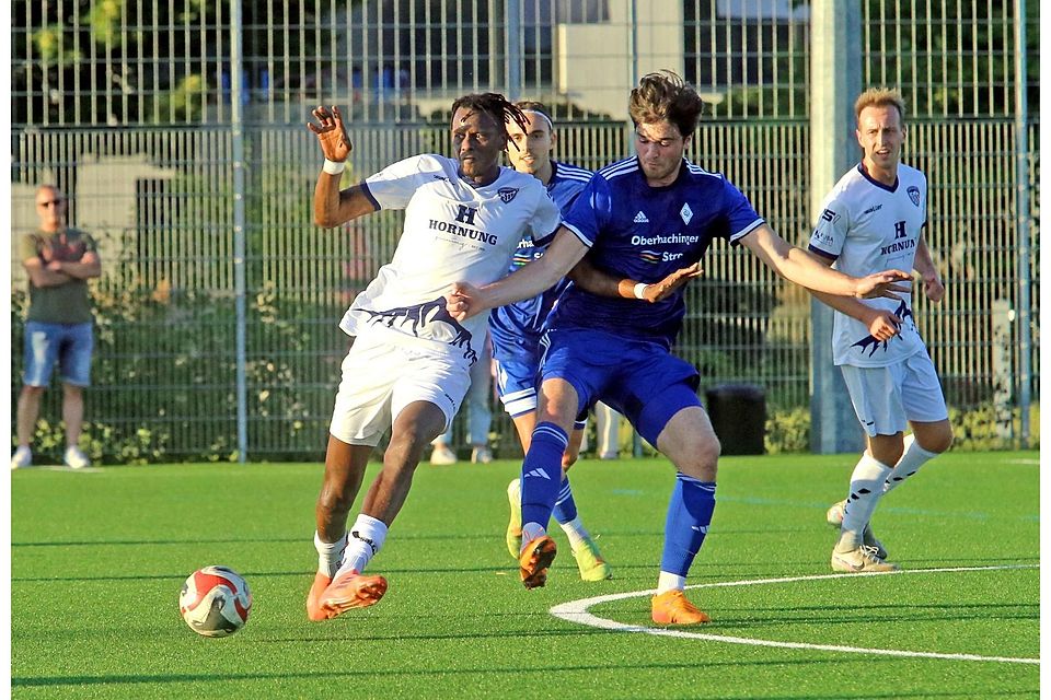 Er fehlt: Mittelfeldanker Momo Ndiaye (l.) ist gegen Gilching verhindert.