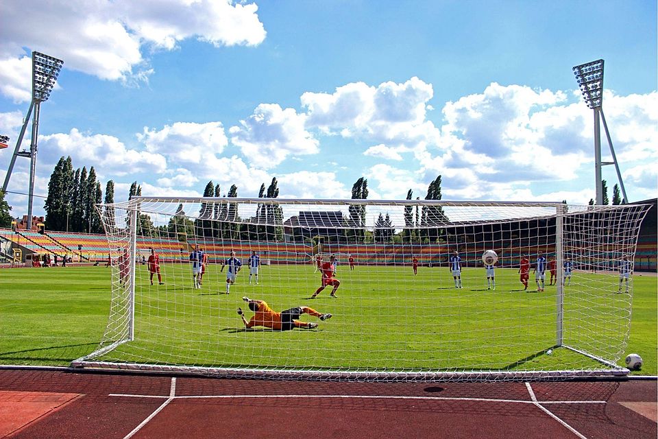 Der Friedrich-Ludwig-Jahn-Sportpark ist kein gutes Pflaster für Magdeburg.  Archiv: Felix F.