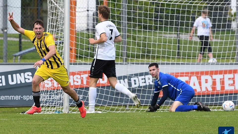 Der SV Bischofsmais (in gelb-schwarz) hat das Tospiel in der Kreisliga Straubing vor 320 Zuschauern zu Gast in Neuhausen mit 3:2 für sich entschieden.
