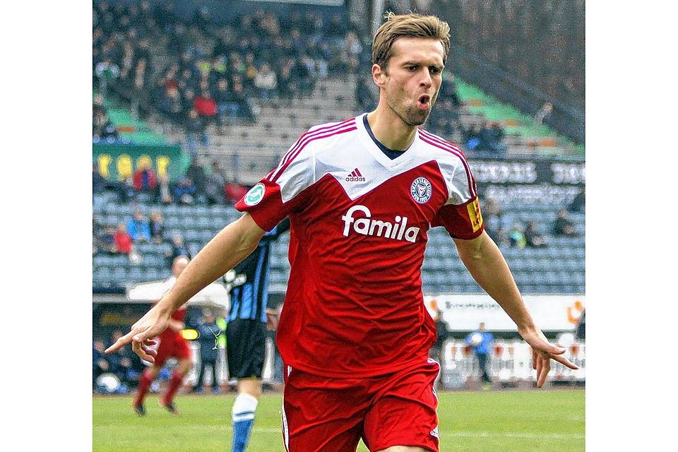 Stürmer Fiete Sykora  von Holstein Kiel spielt kommende Saison für Weiche.  Foto: Nawe