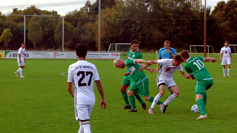 Daniel Noldt (TV 01) muss sich durchsetzen