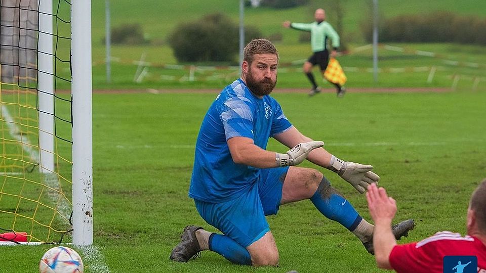 Das ging noch gut, trotzdem musste Füssens Keeper Patrick Rösch in Wildpoldsried drei Mal hinter sich greifen.