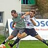 Gestoppt wurden Dennis Hartmann (l.) und die SG Hungerbach vom SV Ohlstadt, hier Luis Frombeck.