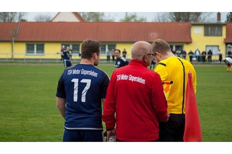 Sie wollen Vieselbach von Platz 1 verdrängen: Gisperslebens Tim Allheilig (l.) und Co-Trainer Horst Teichmüller (r.) (Foto: Thomas Geißler)