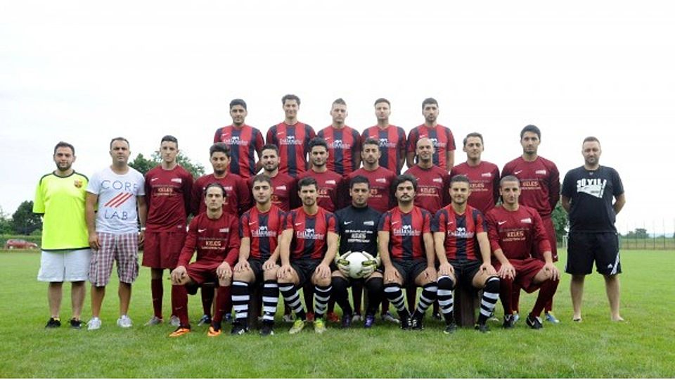 Das Team von Türkspor Melle mit Ismail Cevik (oberste Reihe ganz rechts). Foto: Thomas Osterfeld/Archiv