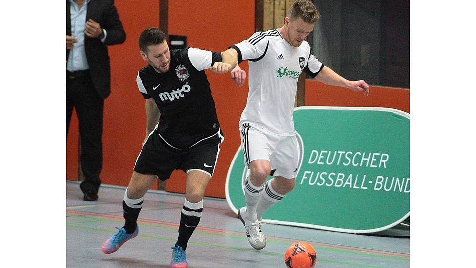 Kevin Reinhardt (rechts) in Aktion beim Futsal. Foto: Pressefoto Baumann