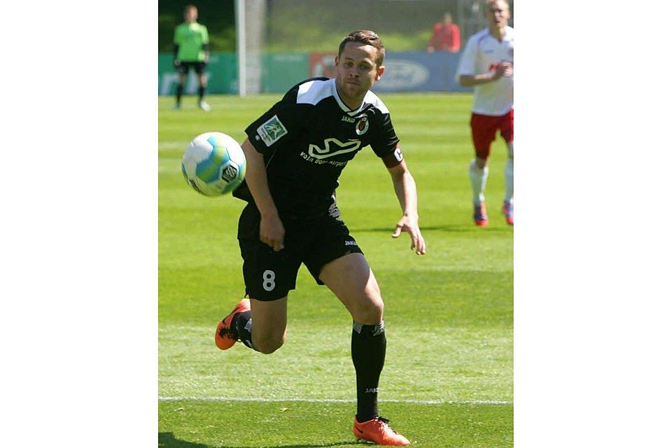 Trotz Kapselriss im Knie: Mike Wunderlich erzielt zwei Treffer gegen die U23 von Borussia Mönchengladbach., Foto: Dahmen